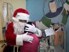 Санта-Клаус проведывает больных деток