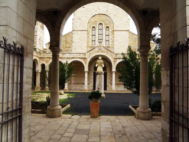 Католическое аббатство Сент-Этьен